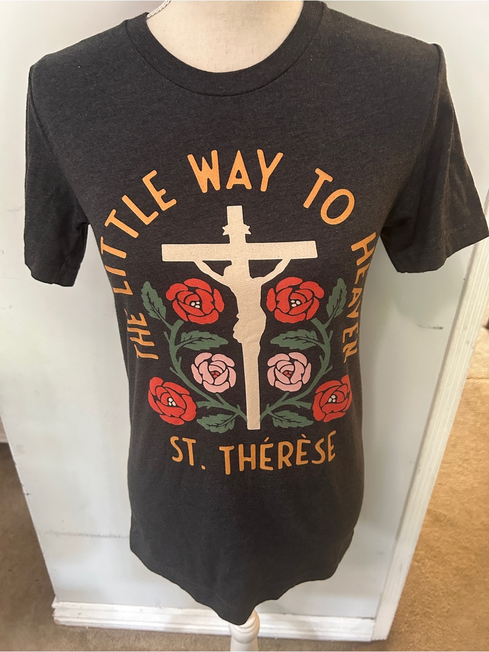 St. Thérèse Graphic Tee - Charcoal with Red & Pink Roses